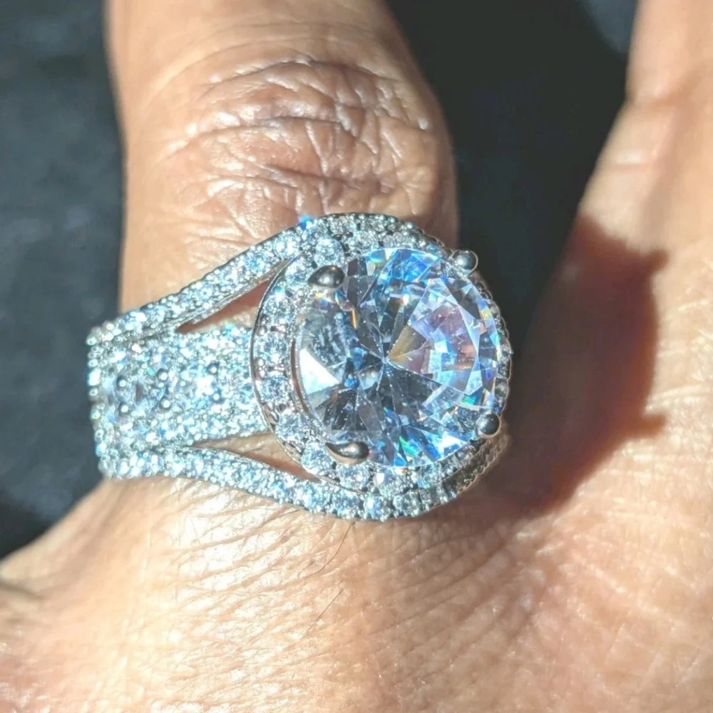 4CT Round Cut Lab-Created Diamond Ring Halo Split Shank White Gold Plated Sz 8